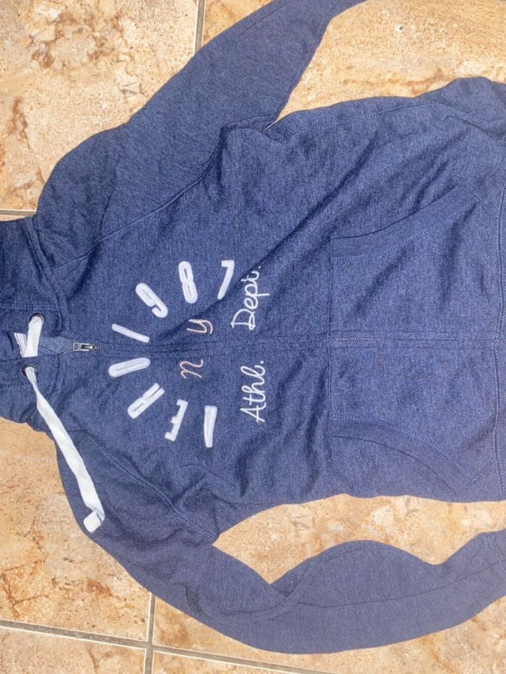 Aeropostale hoodie never worn #hoodie #zipup #jacket